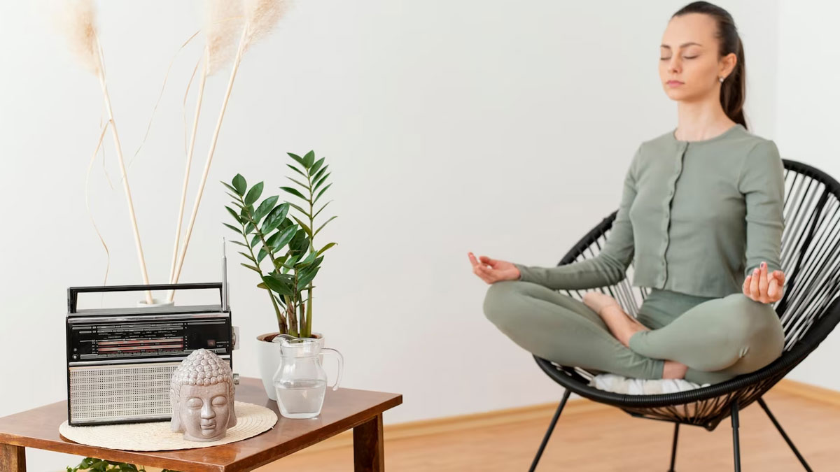 4 Easy Breathing Exercises To Try From the Comfort Of Your Chair