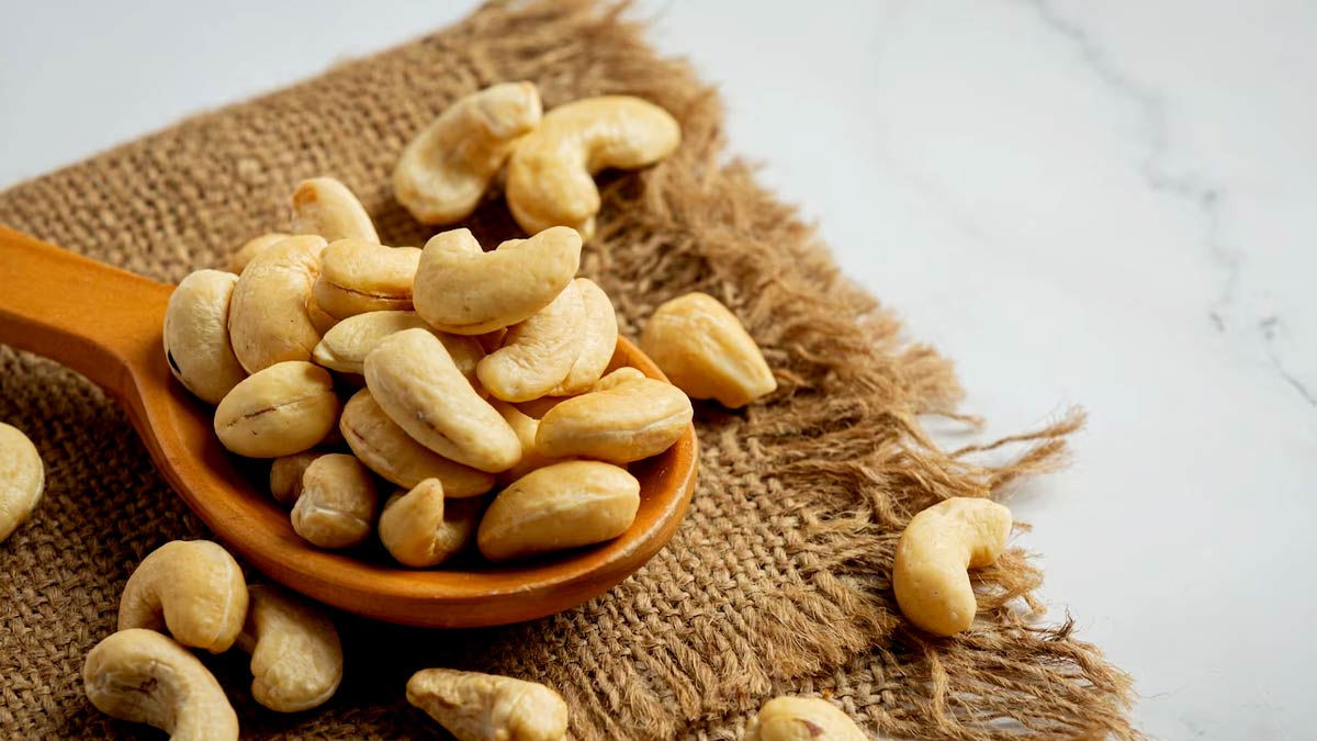 5 Delicious Ways to Incorporate Cashews in Everyday Cooking